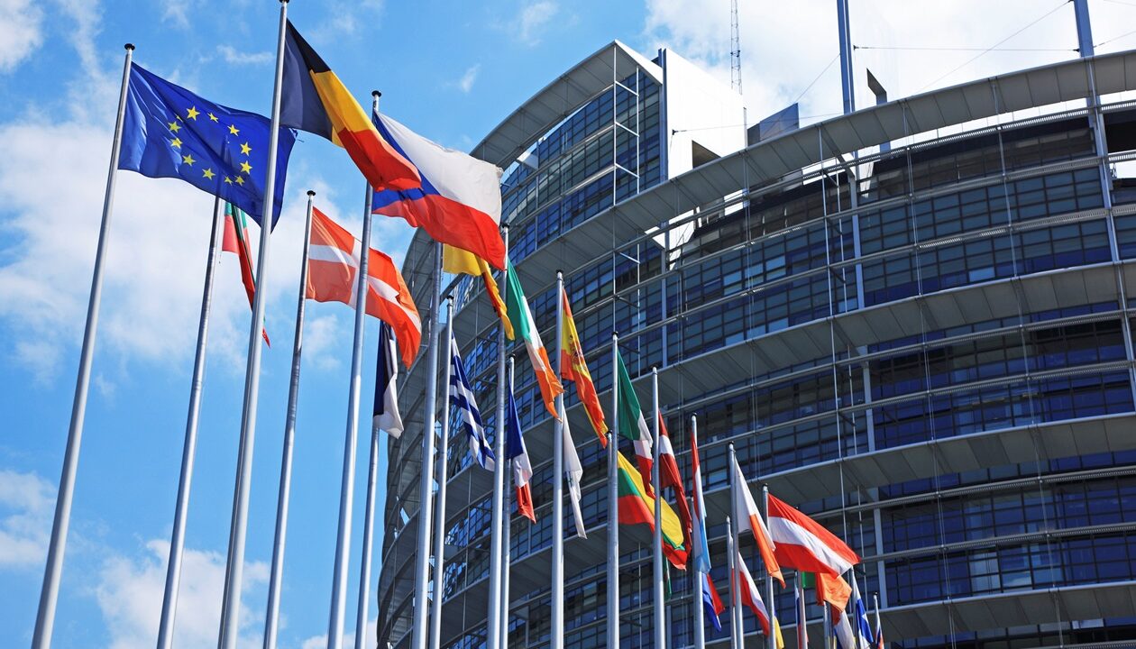 Сім країн ЄС офіційно підтримали "репараційний кредит" Україні