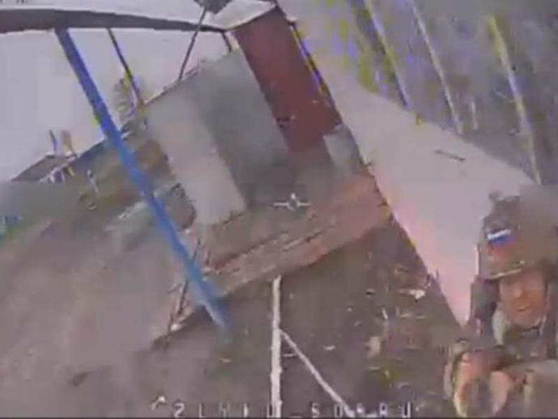 Прикордонники показали "вибухову" роботу дронів по окупантах