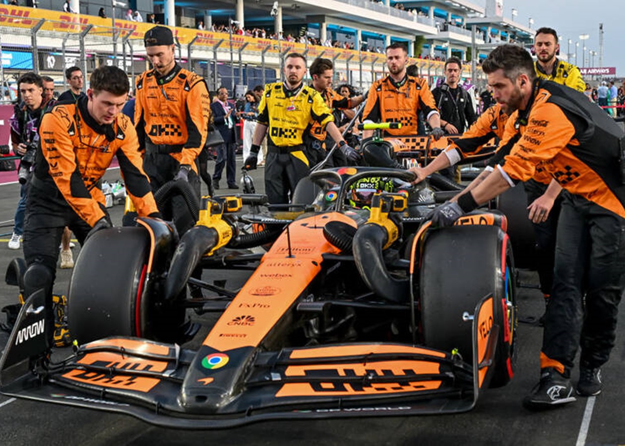 Макларен робить гроші на продажу майбутнього боліда 2026 року