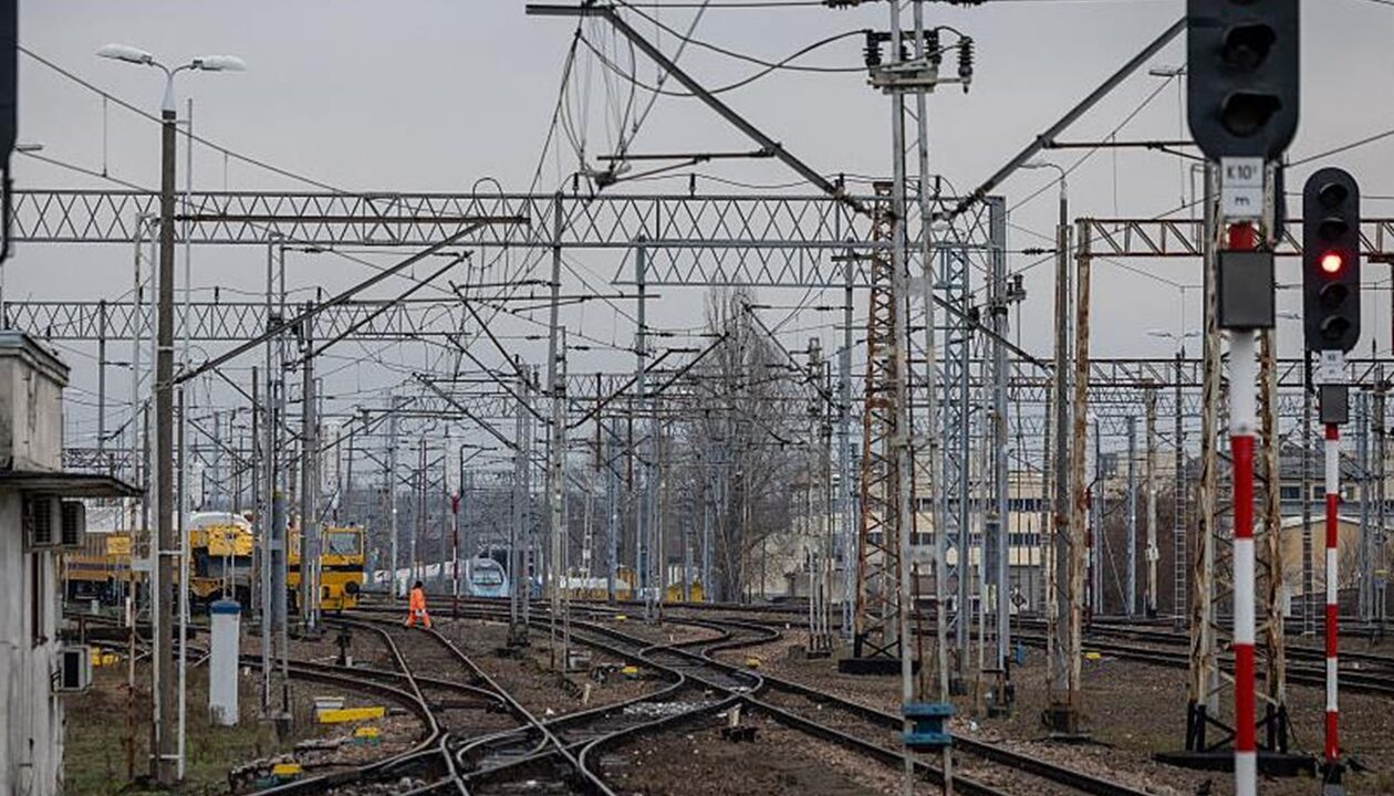 Пошкодження залізничної колії виявили в центральній Польщі