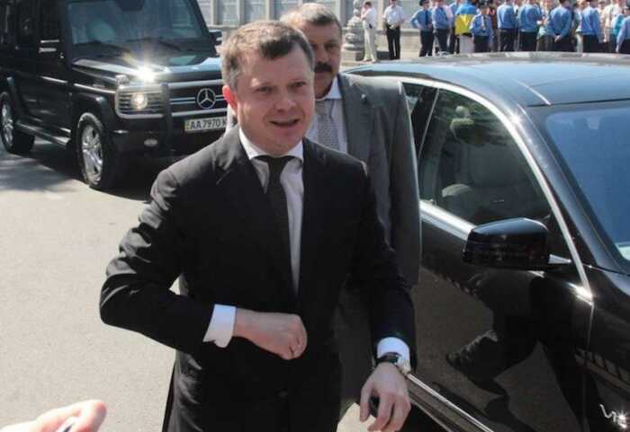 Формальний арешт і реальні гроші: як олігарх-втікач Костянтин Жеваго з Франції продовжує контролювати Полтавський ГЗК