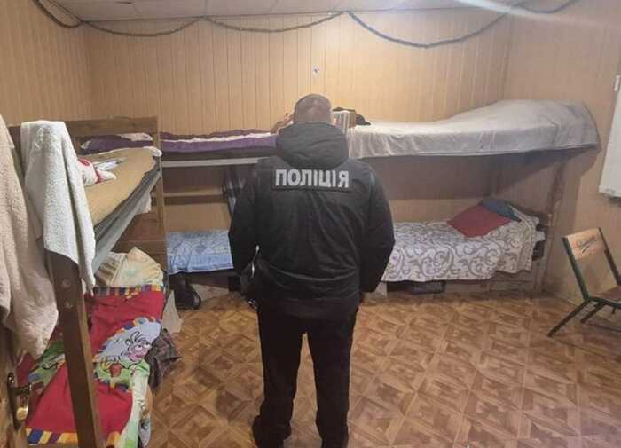 У Дніпропетровській області виявили незаконні «реабілітаційні центри», у яких перебували близько 300 осіб
