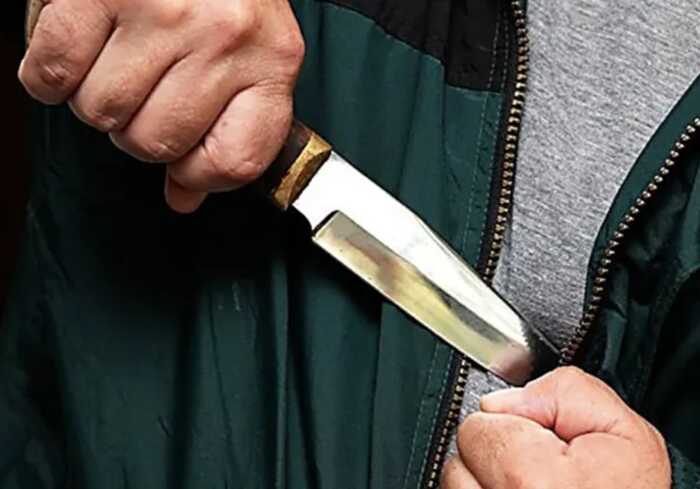 У паризькому метро чоловік поранив кількох жінок, серед постраждалих — вагітна