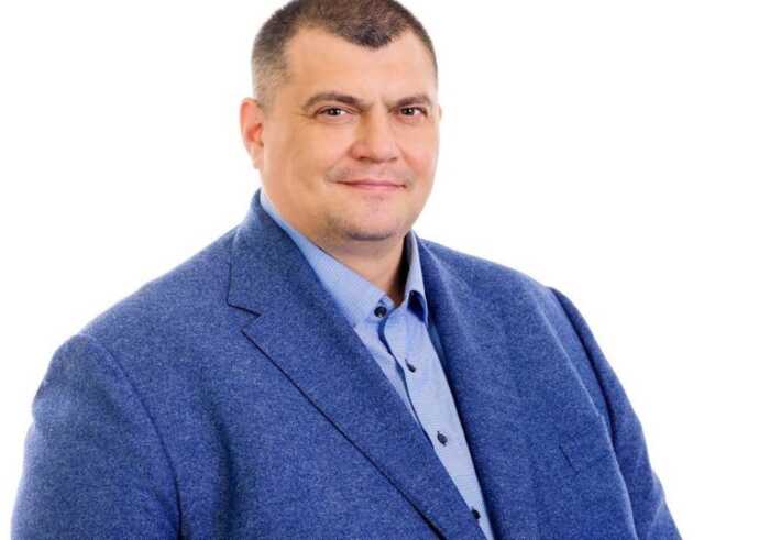 Корупційний удар по «Слузі народу»: НАБУ вручило підозри трьом нардепам, ще один «слуга» Корявченков втік за кордон