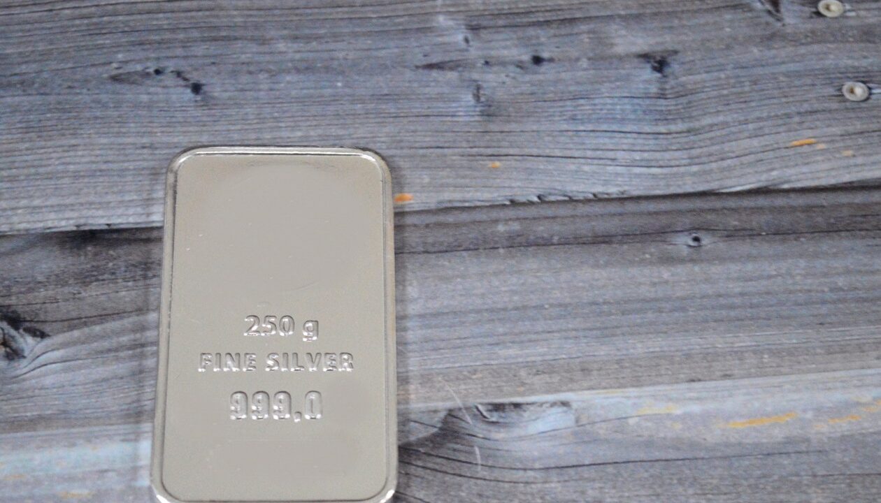 Срібло сягнуло нового максимуму у $80