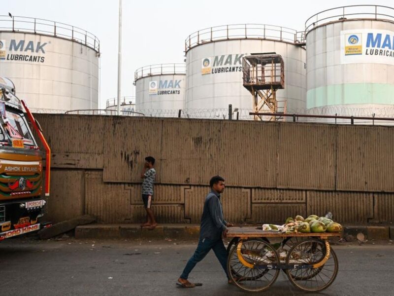 Поставки нафти з РФ в Індію впали до найнижчого рівня за три роки - ЗМІ