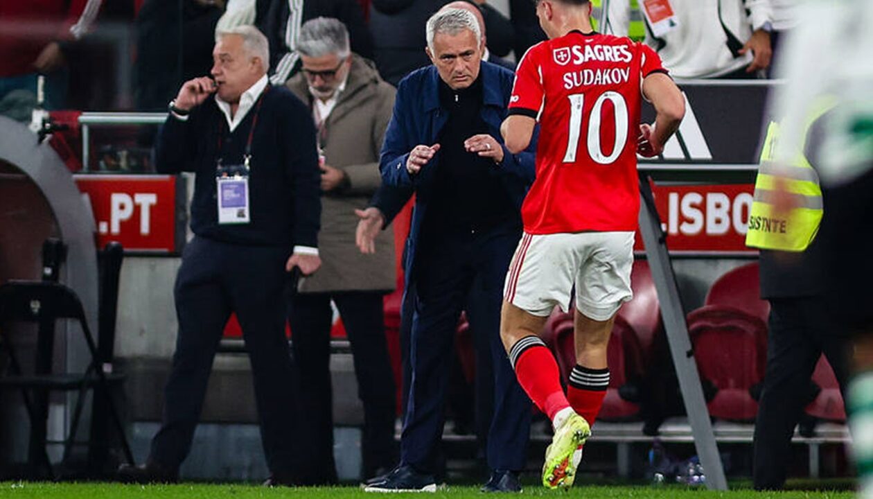 Моурінью назвав дії Судакова на полі такими, що не витримують критики