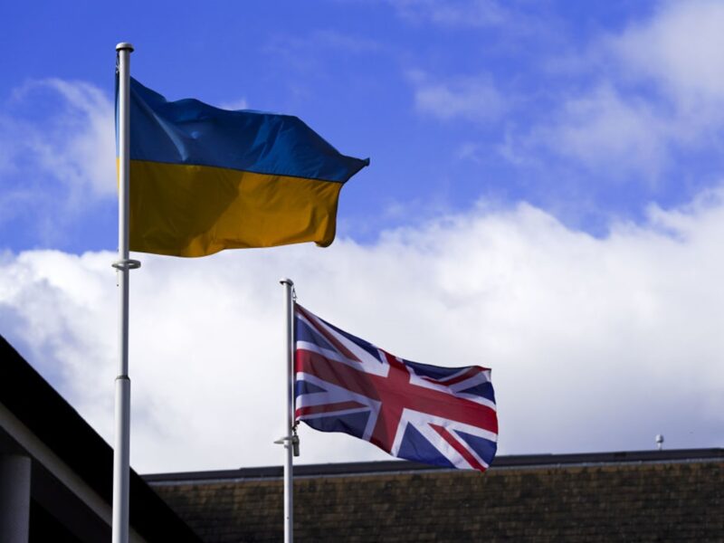 Лондон анонсував постачання вдосконалених дронів Україні