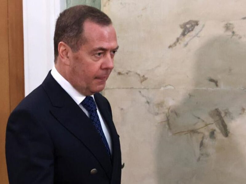 Медведєв пригрозив Європі відео з Орєшніком