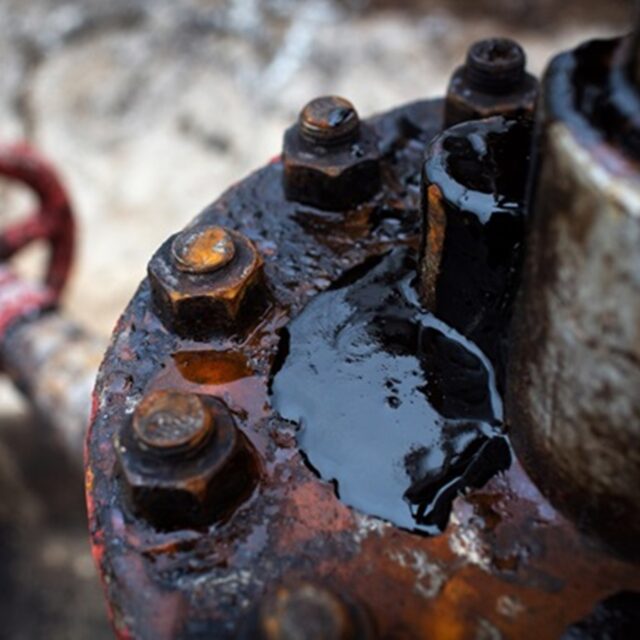 Ціна російської нафти впала нижче $40 за барель