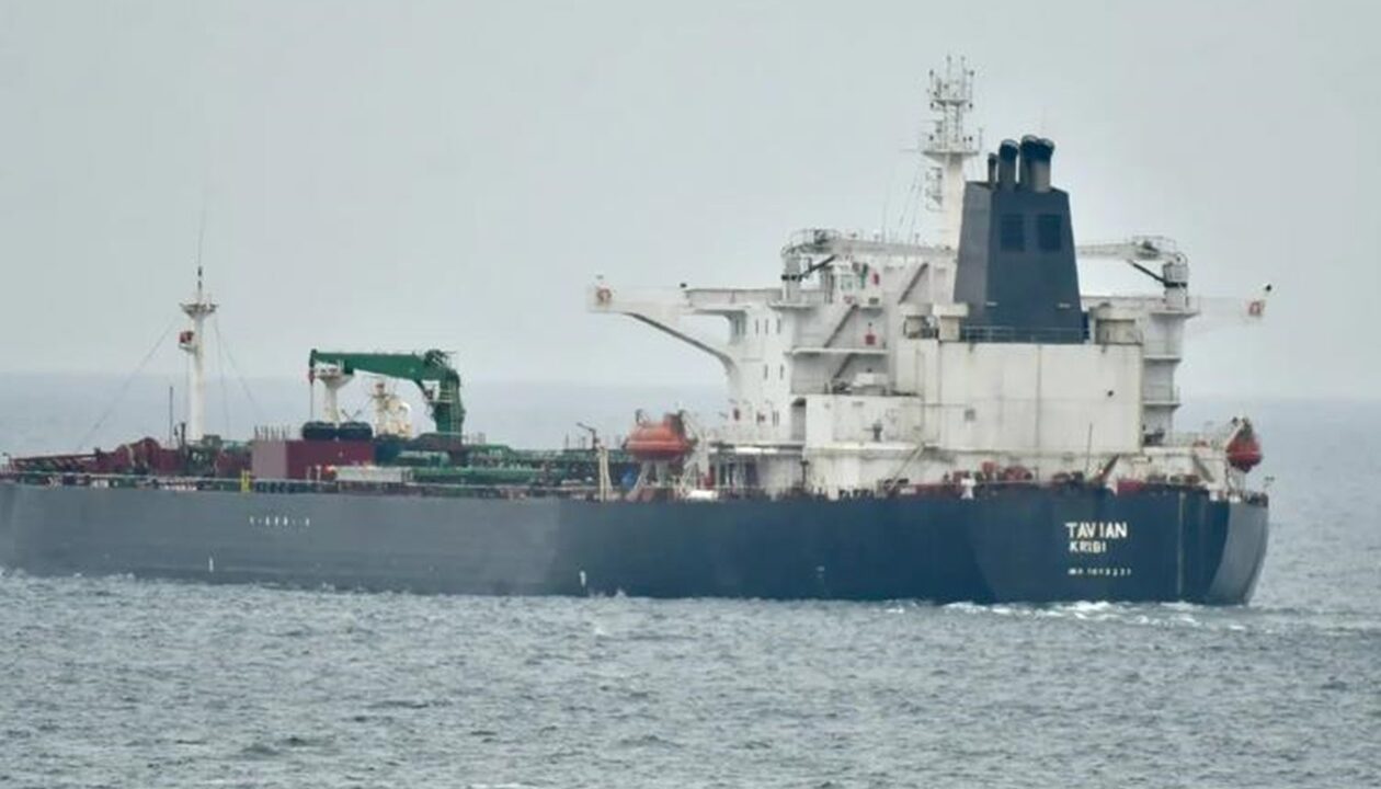 Німеччина не пустила російський "танкер-зомбі" в Балтійське море