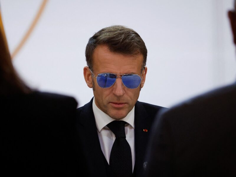 Макрон жорстко відповів на погрози Трампа щодо мит за Гренландію