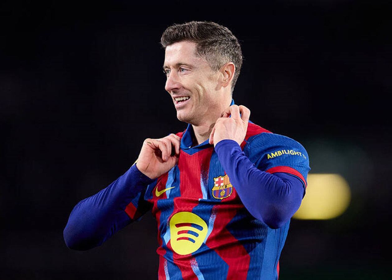 Левандовський як гравець екстракласу відбою від клубів не має