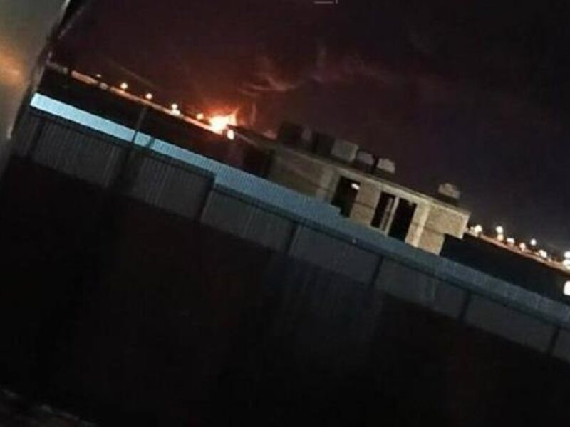 У РФ поскаржилися на прильоти і пожежу у порту