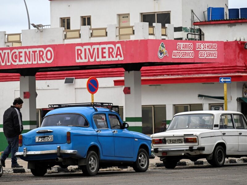 Куба на межі колапсу: нафти лишилося на 15-20 днів