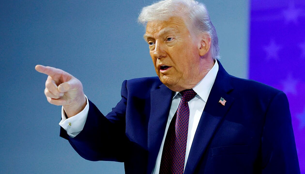 Трамп пригрозив Канаді 100% митом через угоду з Китаєм