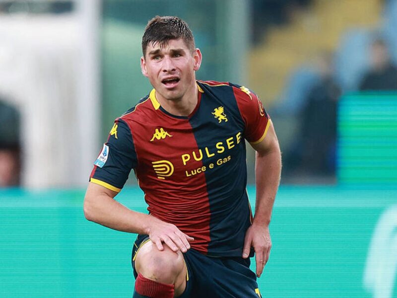 Маліновський забиває за Дженоа разючим ударом