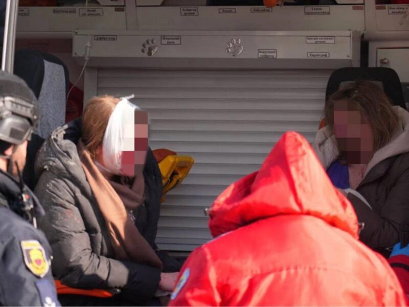 Росіяни вдарили по пологовому будинку Запоріжжя