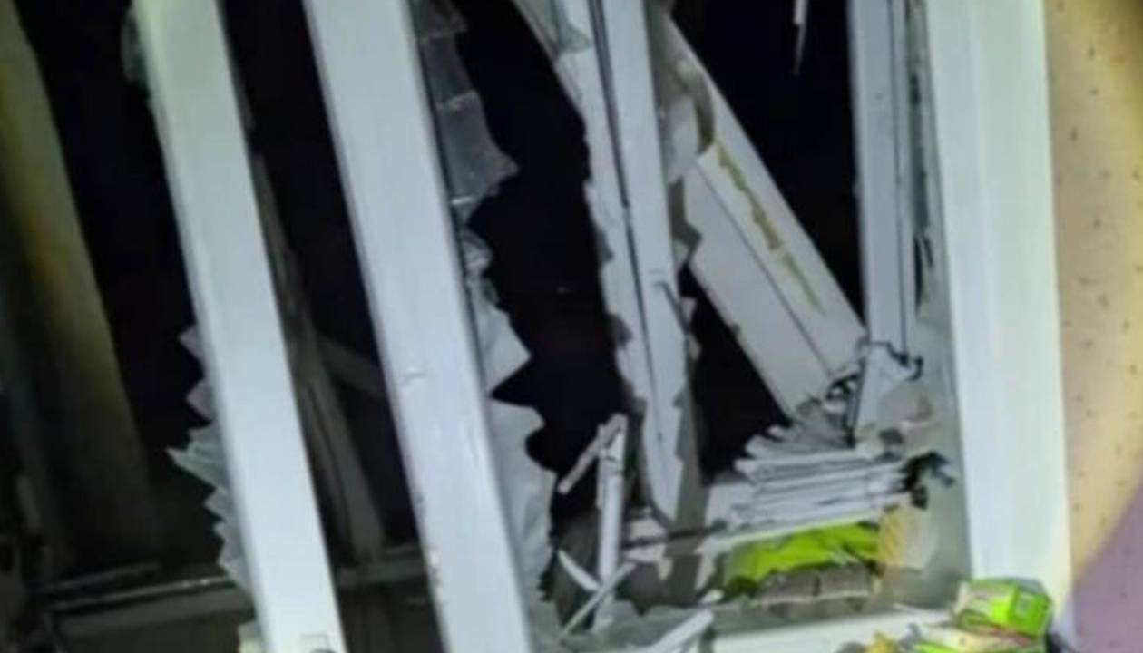 Росія вдарила по багатоповерхівкам у Сумах