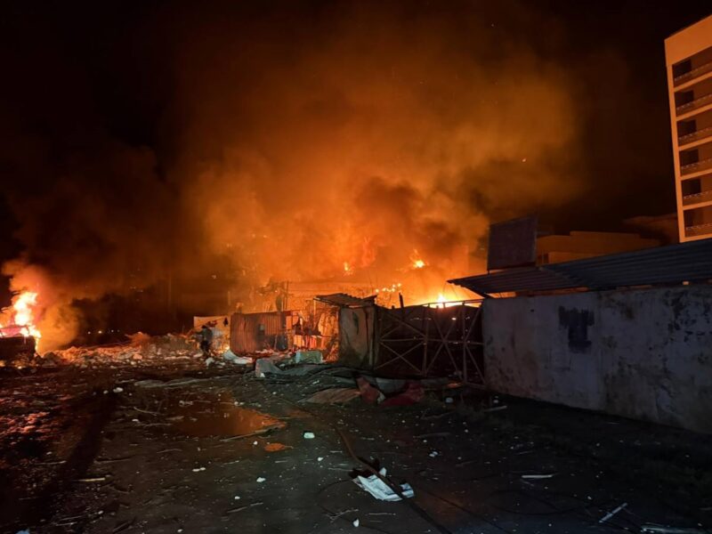 РФ вдарила ракетами по Харкову: пошкоджені будинки