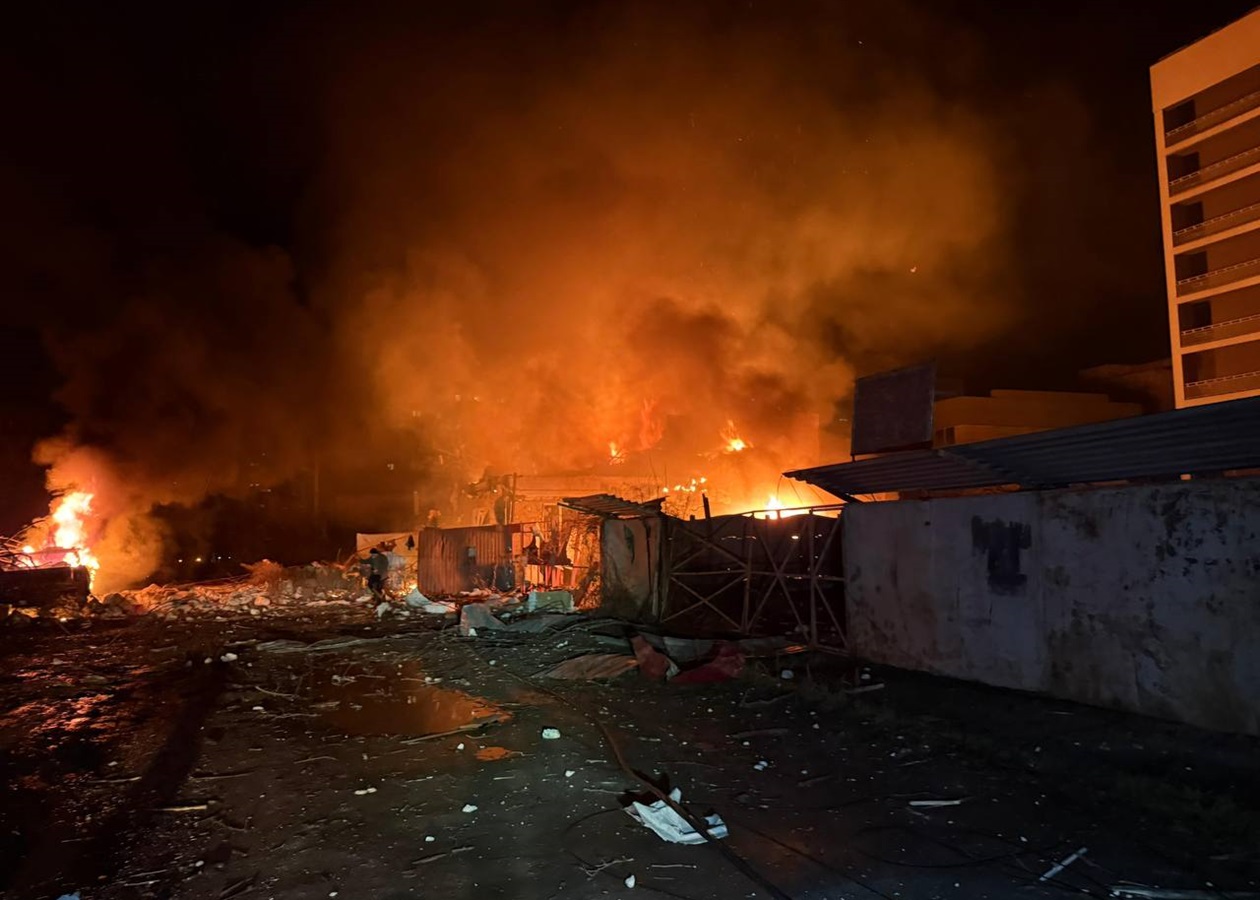 РФ вдарила ракетами по Харкову: пошкоджені будинки