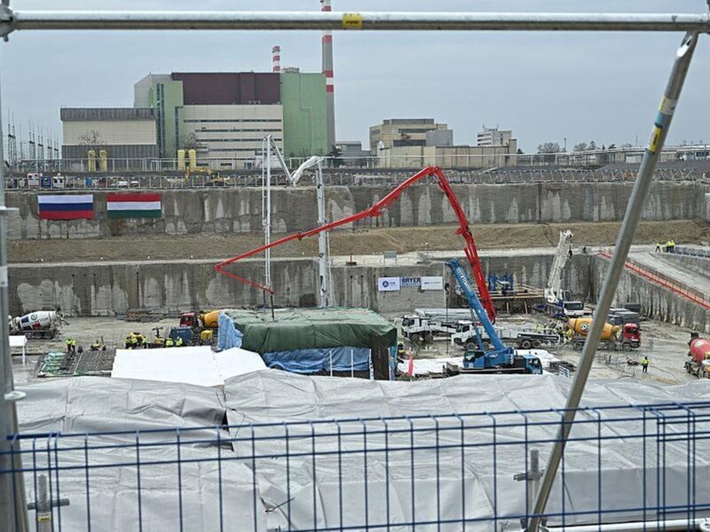 Росія почала будувати нову АЕС в Угорщині