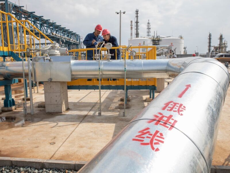 РФ знижує ціни на нафту для Китаю, щоб компенсувати "втрату" Індії - ЗМІ