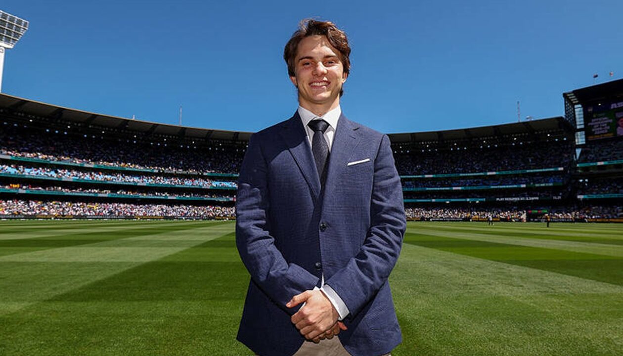 З новим шоломом Піастрі готовий до нового сезону