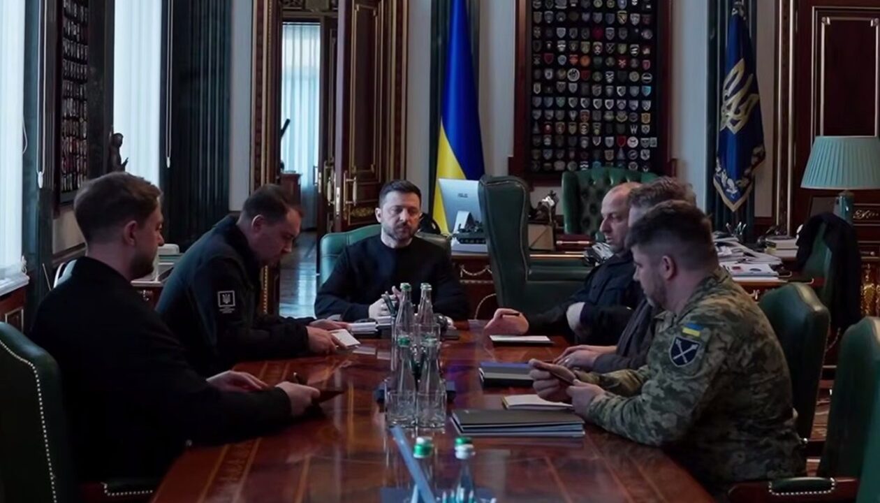 Зеленський зустрівся з переговорною командою