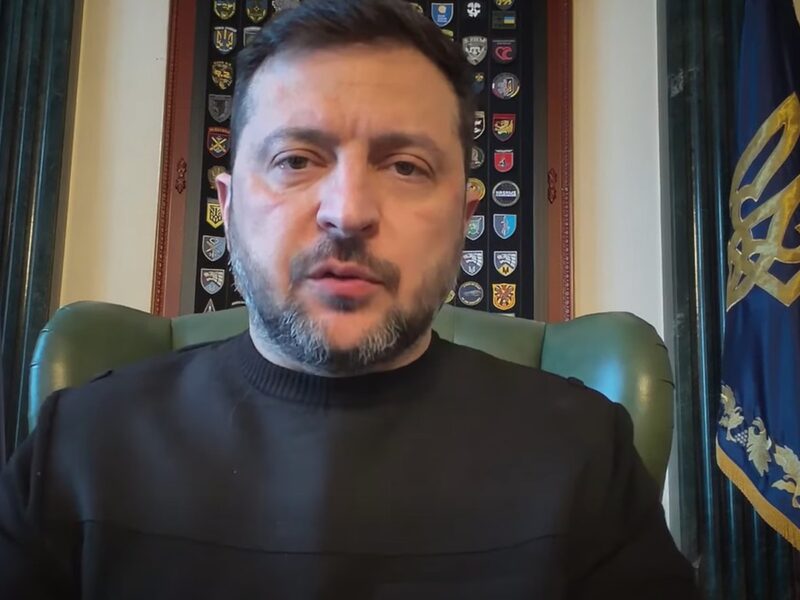 Зеленський подякував усім причетним до ліквідації наслідків атаки РФ