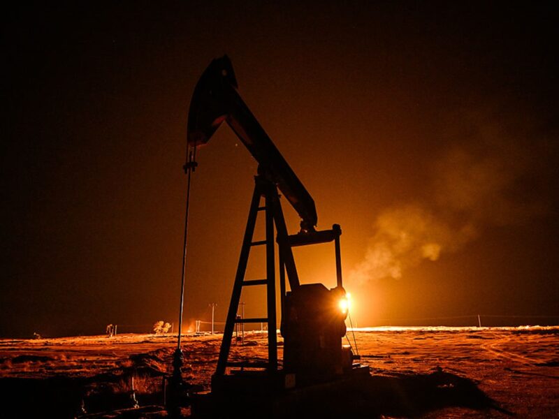 Видобуток нафти в Росії скорочується другий місяць поспіль