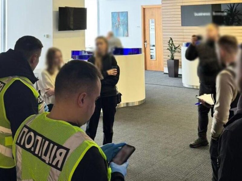 У Києві ліквідували масштабну схему легалізації іноземців