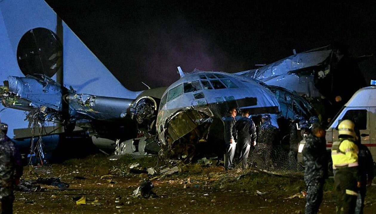 У Болівії розбився літак, завантажений грошима