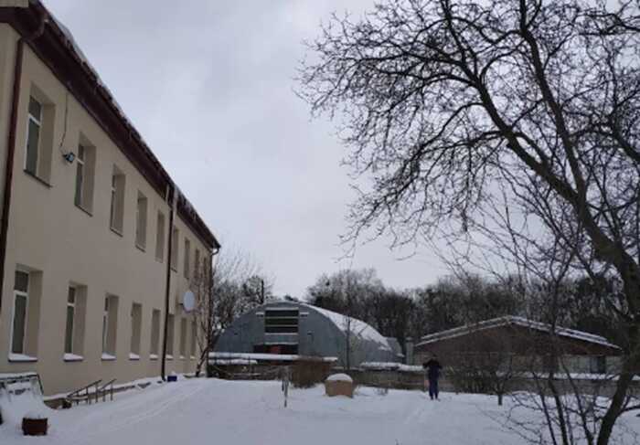 Завищені ціни і низькі зарплати: спортшкола в Голосіївському районі замовила ремонт за 165 мільйонів гривень