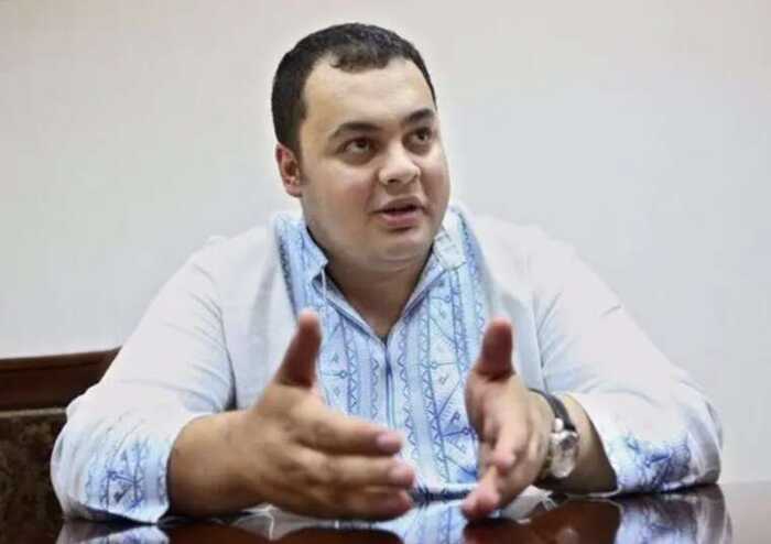 Підсанкційний бізнесмен із російським паспортом Сеяр Куршутов після викриттів про дронові контракти та мільярдні потоки почав зачищати Telegram