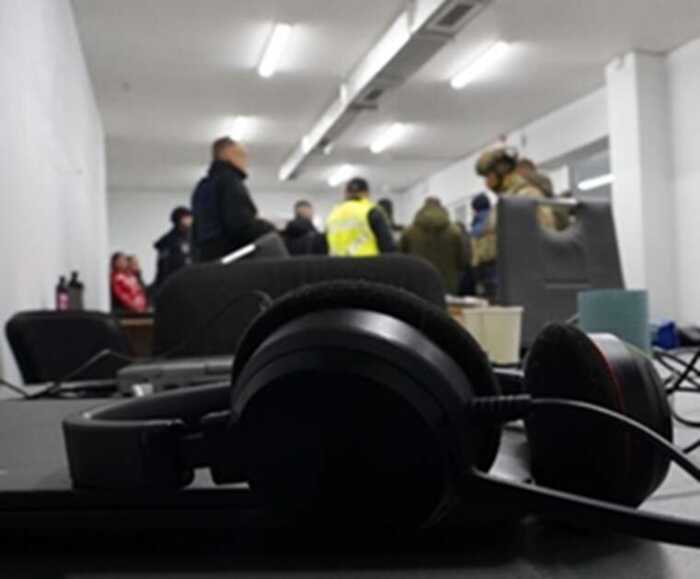 Шахрайський call-центр у БЦ «Каньйон»: журналісти разом із поліцією викрили мережу «офісників», що заробляли на обмані