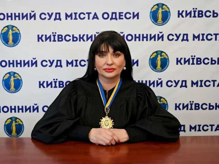 “Нас сильно підставили”: засуджена суддя скаржилась на вимагання 15 тисяч доларів
