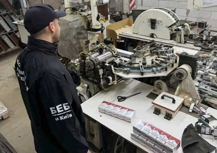 Підпільна сигаретна імперія і високі покровителі: що відомо про фабрику, яку пов’язують з ексзаступником генпрокурора Ігорем Мустецою