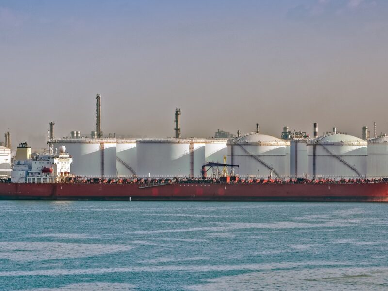 Саудівська нафта ринула до Китаю після рекордних знижок