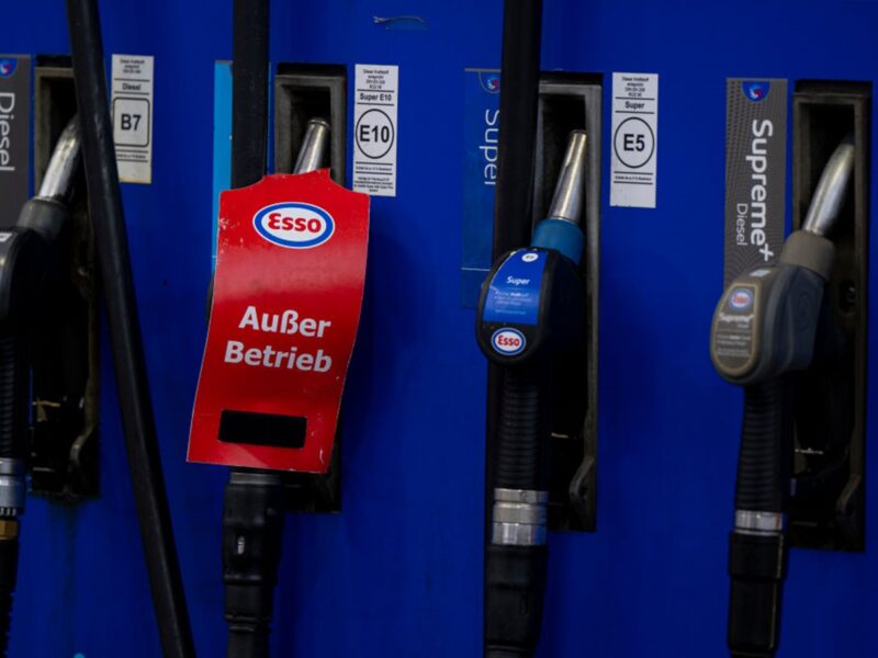 Війна в Ірані б'є по кишені європейських водіїв: у Німеччині рекордні ціни