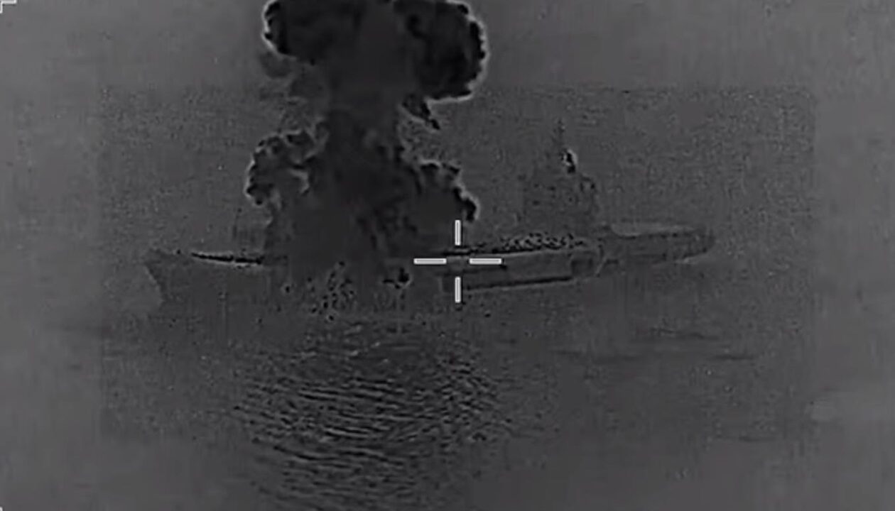 США показали знищення найбільшого корабля Ірану