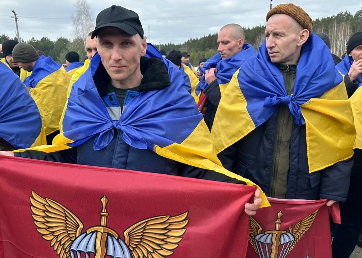 Україна повернула з полону 302 воїнів і цивільних