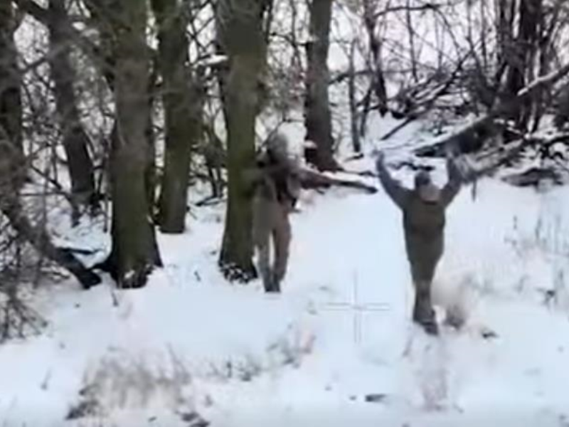 Нацгвардійці показали, як беруть росіян в полон