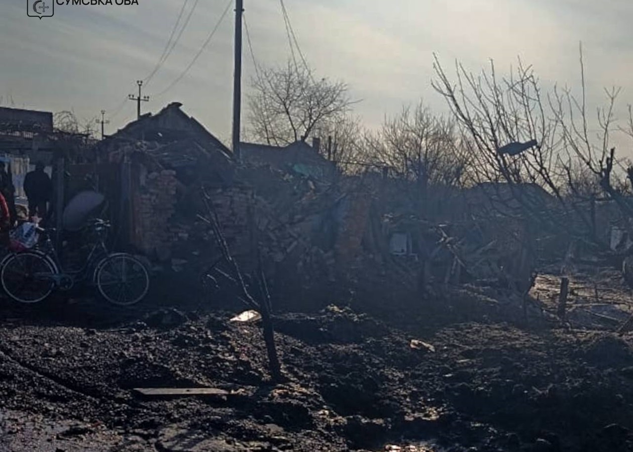 Росіяни вдарили КАБами по Сумщині, постраждали цивільні