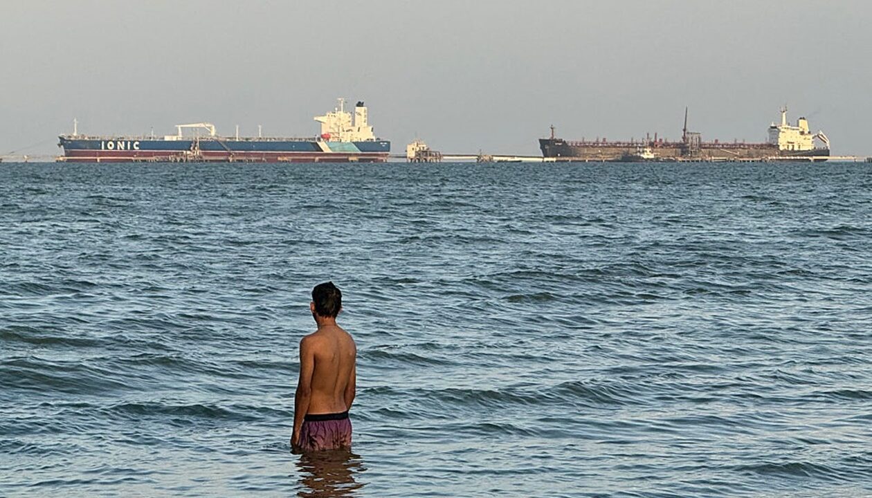 США послабили санкції проти нафти Венесуели