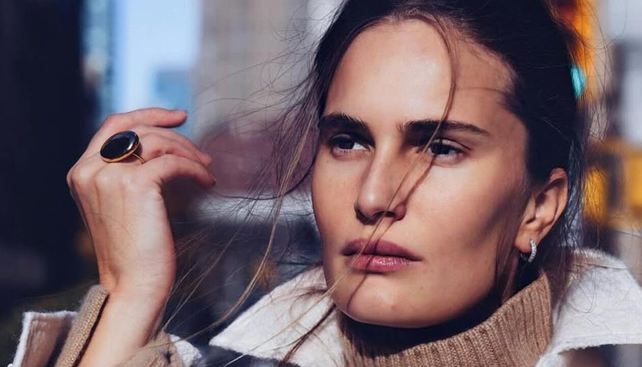 "Гола" обкладинка: українська модель прикрасила свіжий випуск Elle