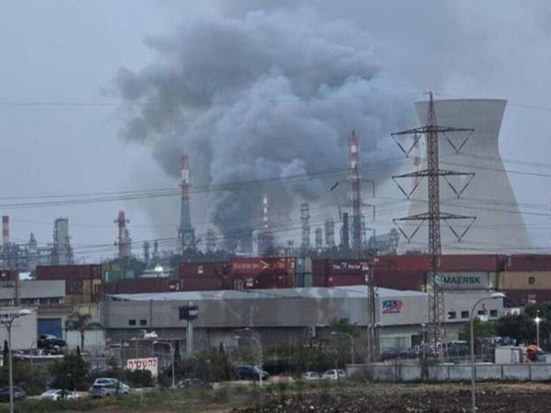 Іран ударив по НПЗ в ізраїльській Хайфі - ЗМІ