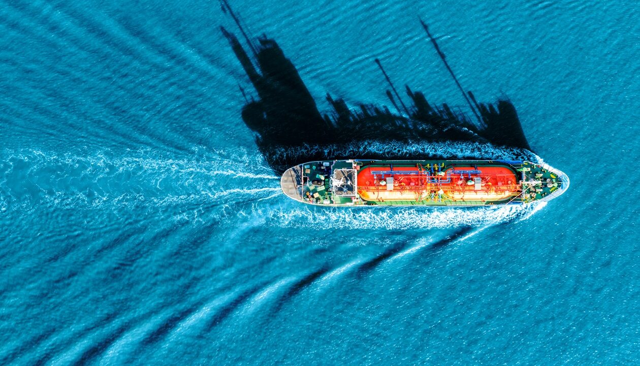 Покупці СПГ масово переорієнтовуються з Катару на США