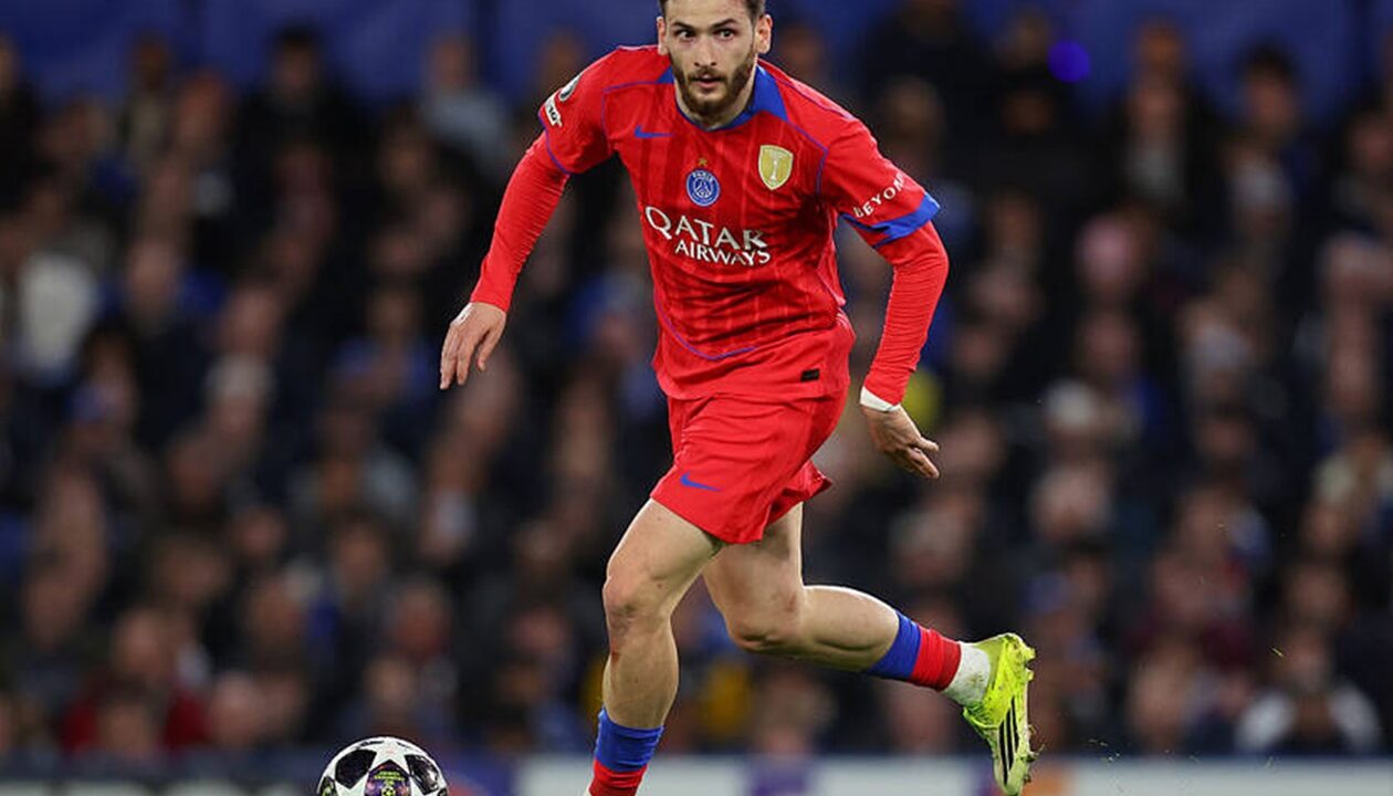 Кварацхелія зацікавив Арсенал, але у ПСЖ так само предметний інтерес