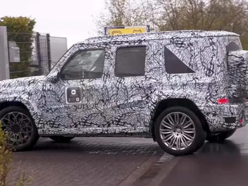 Малий Mercedes G-Class помітили на дорожніх тестах